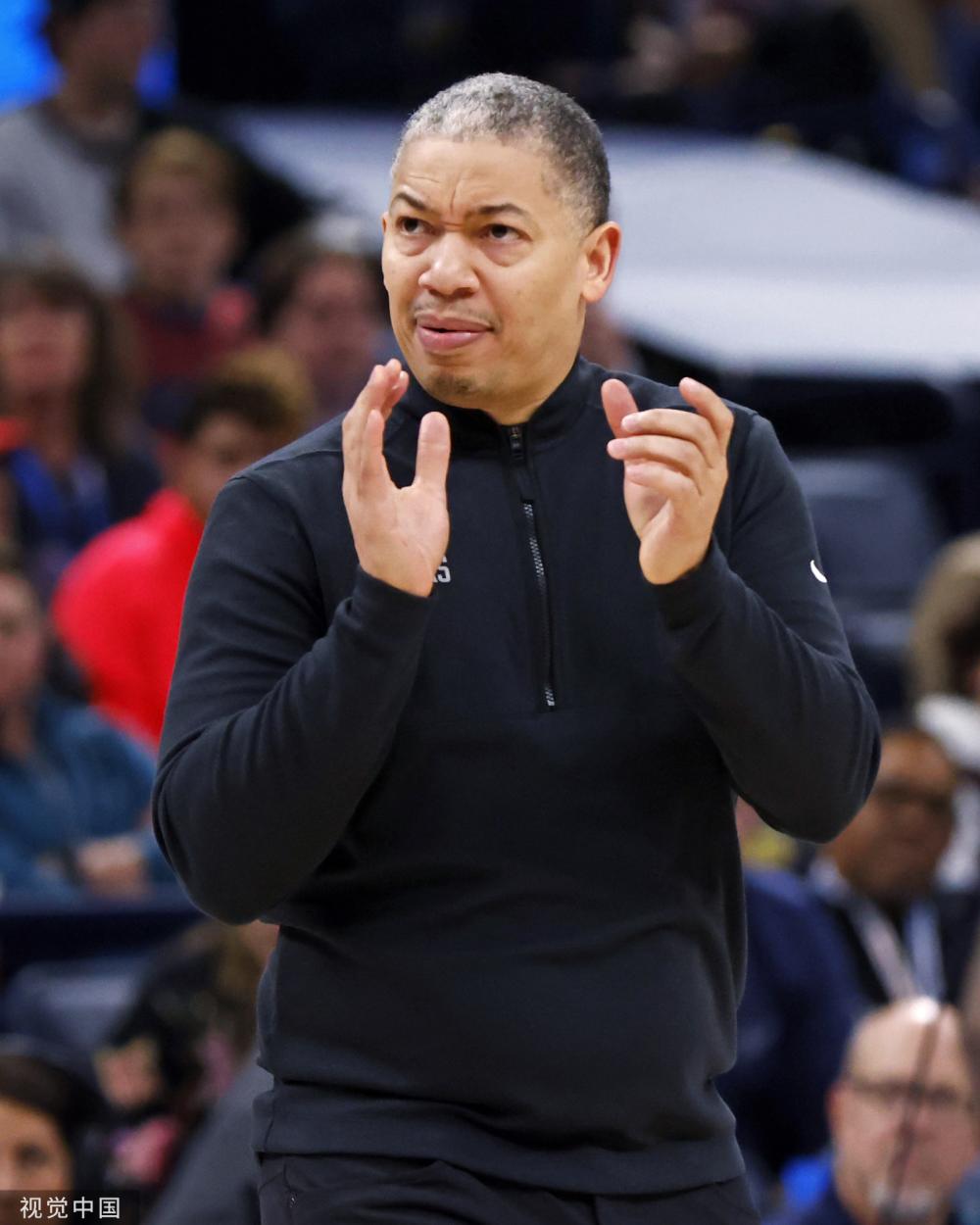 由式摔跤 由式摔跤